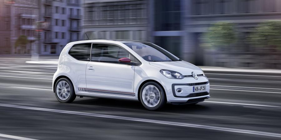  Volkswagen up! beats 2016 года  (фото 6 из 10)